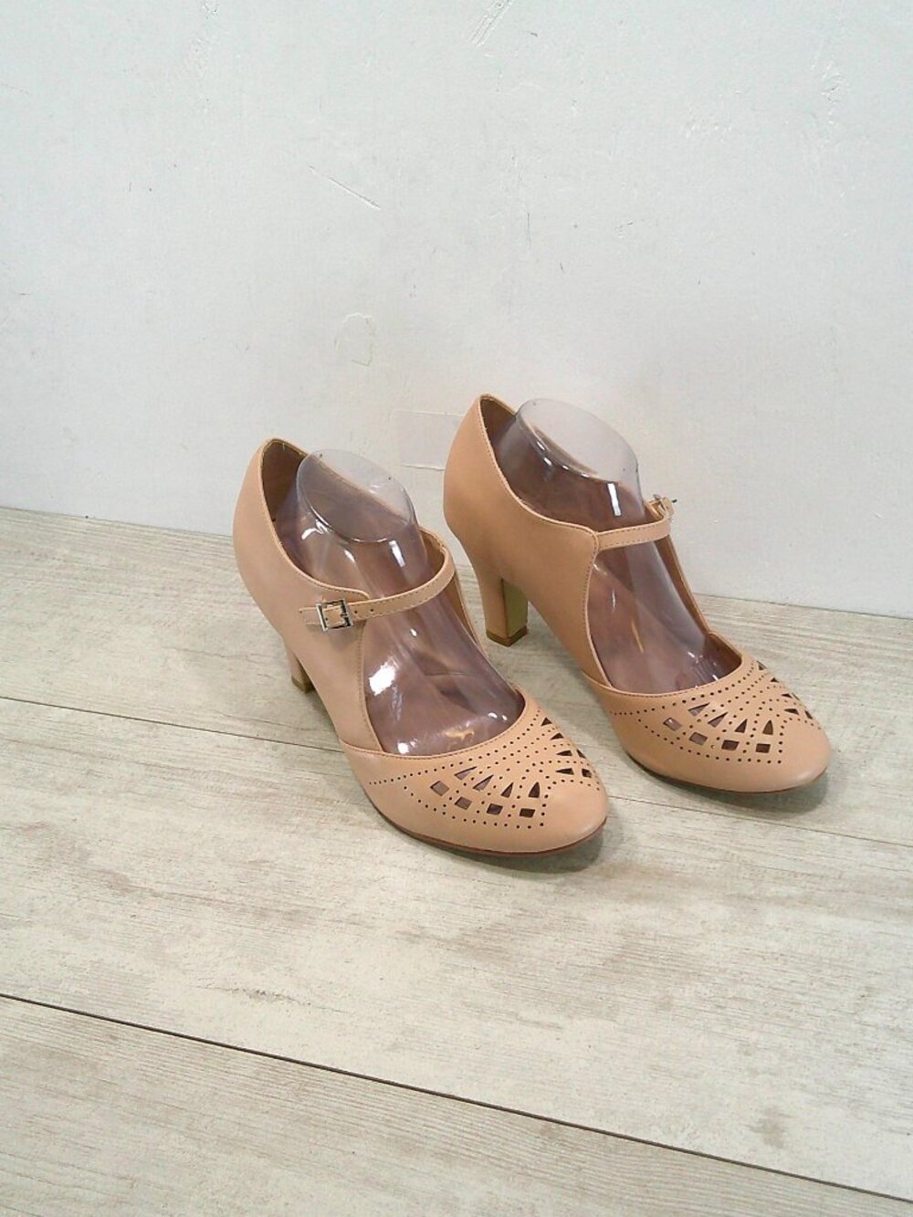 Journee Collection Elsa Retro Styled Mary Jane Pumps in Blush Nude Classic SZ 11 - Picture 11 of 13
